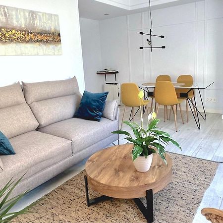 New Gorgeous Central Apartment - Beachfront - 3 Bd サン・セバスティアン エクステリア 写真