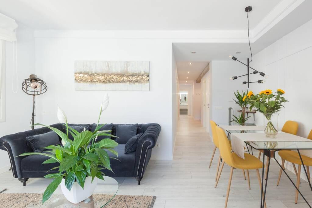 New Gorgeous Central Apartment - Beachfront - 3 Bd サン・セバスティアン エクステリア 写真