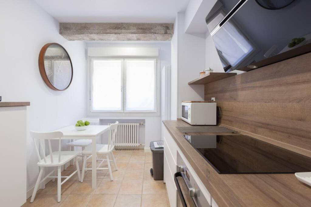 New Gorgeous Central Apartment - Beachfront - 3 Bd サン・セバスティアン エクステリア 写真