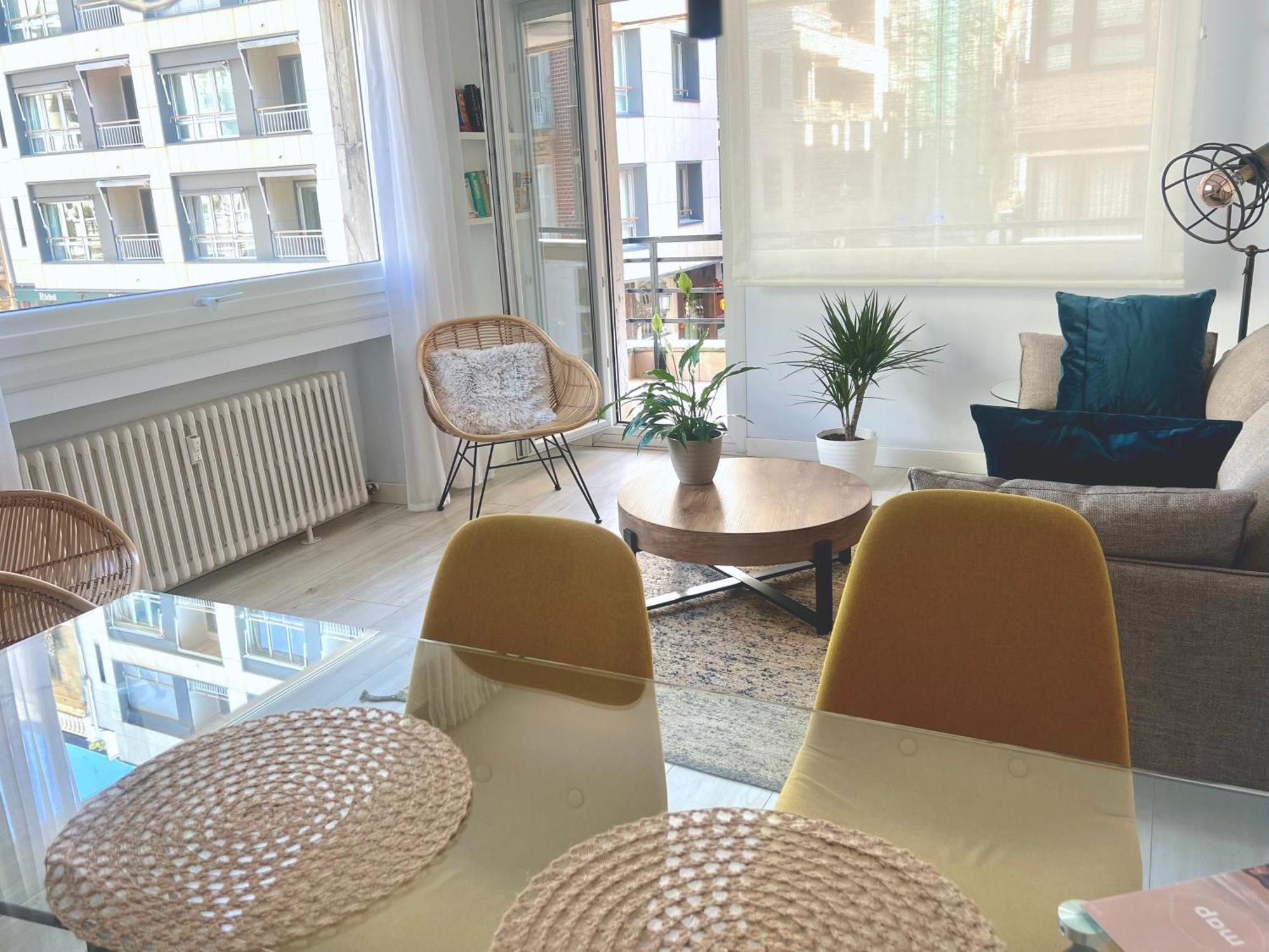 New Gorgeous Central Apartment - Beachfront - 3 Bd サン・セバスティアン エクステリア 写真